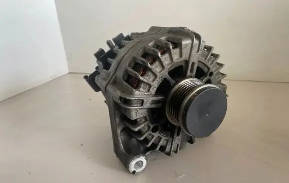 BMW 5 F10 F11 Generator/alternator 8507625 2608668G FGN23S032
