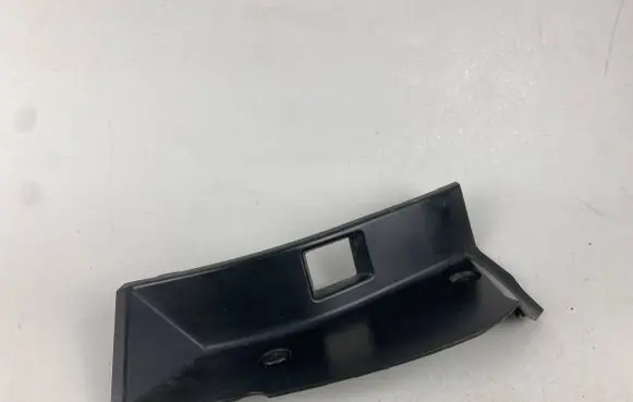 Subaru Outback Rear/tail light trim molding 22020067 220-20067
