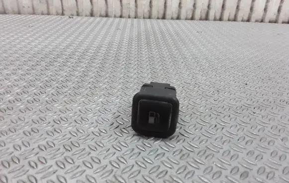 Skoda Octavia Mk1 (1U) Fuel tank opening switch 1U0959833