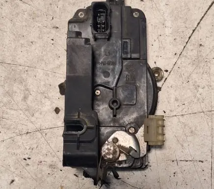 Opel Vectra C Front door lock 13210767 QN13210767