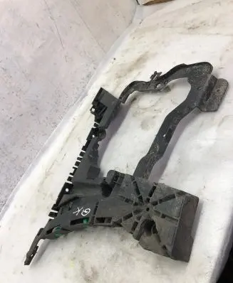 Volvo S90, V90 Rear bumper mounting bracket 31425065