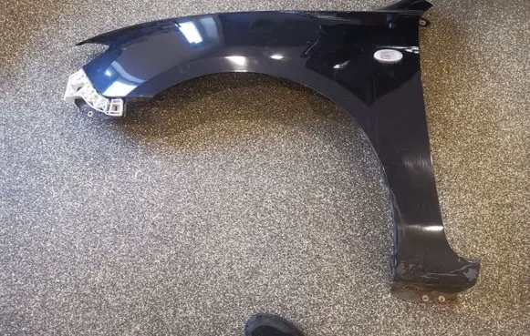 Mazda 3 I Fender