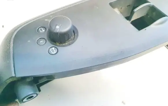 Audi A4 S4 B7 8E 8H Wing mirror switch
