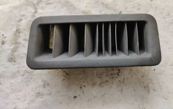Volkswagen Transporter - Caravelle T4 Dash center air vent grill 701819071
