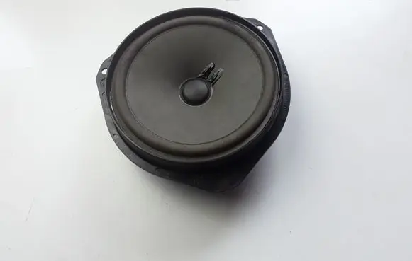 Alfa Romeo Giulia Front door speaker A01910401