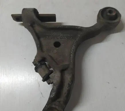 Volvo S80 Front lower control arm/wishbone 09173616