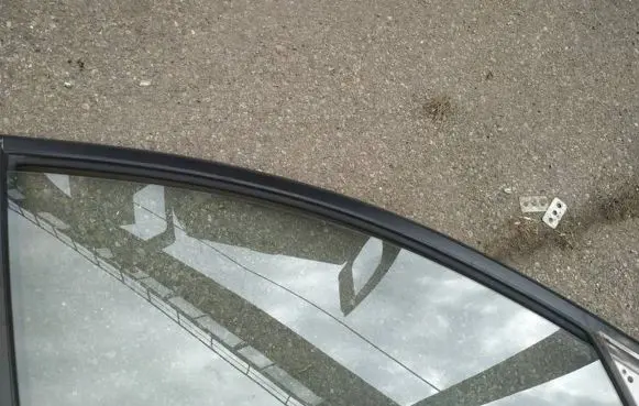 KIA Ceed Front door window glass four-door as2