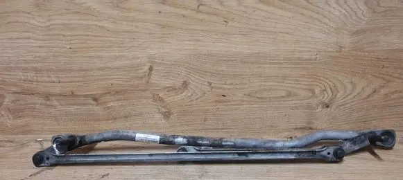 Front wiper linkage