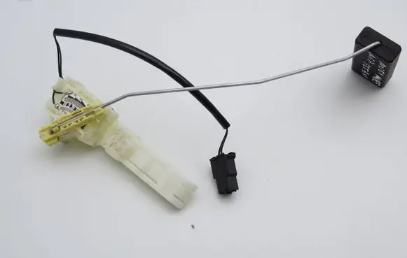 Audi A4 S4 B5 8D Fuel level sensor 8D0919673C