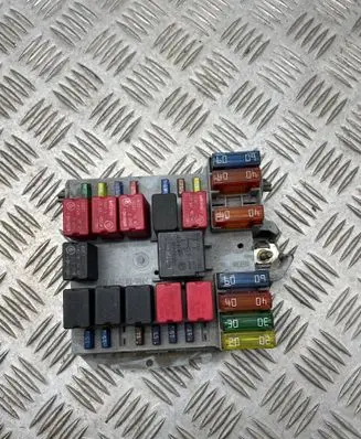 Alfa Romeo 166 Fuse module 60683102