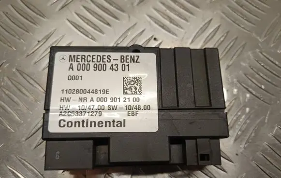 Mercedes-Benz CLS C218 X218 Fuel injection pump control unit/module A0009004301 110280044819E A0009012100