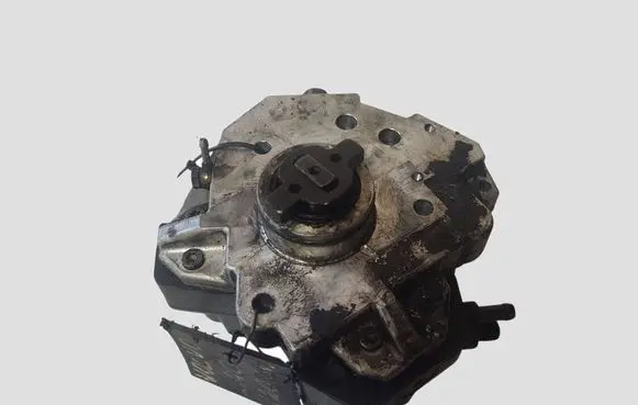 Volvo V70 Fuel injection high pressure pump 0445010043 8689590