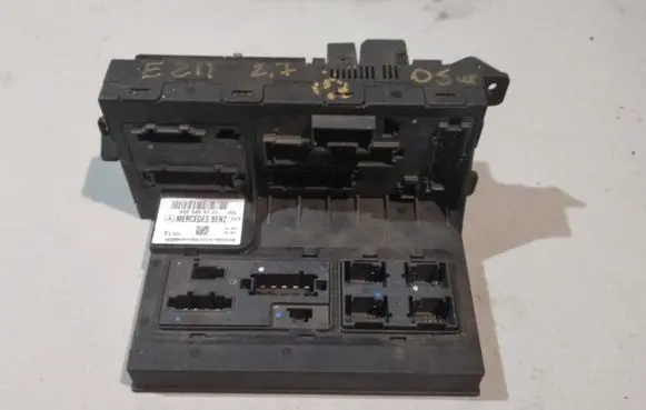 Mercedes-Benz E W211 Fuse module 0025458701