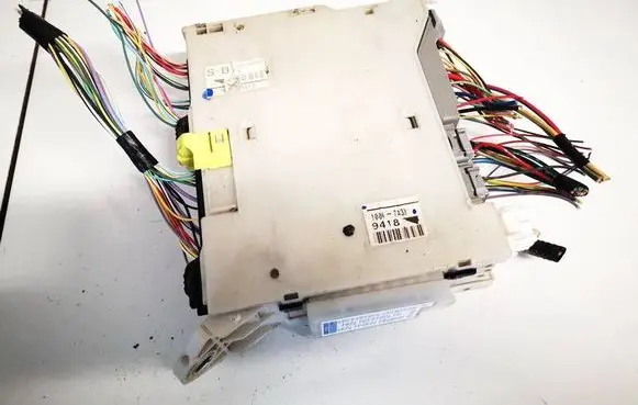 Lexus IS 220D-250-350 Fuse box set 8273053050 82730-53050