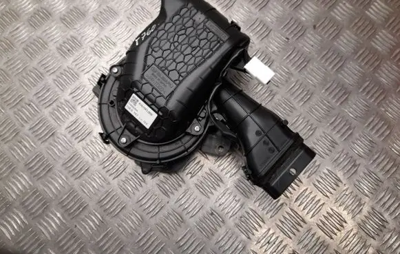 Subaru XV II Heater fan/blower 45810FL000