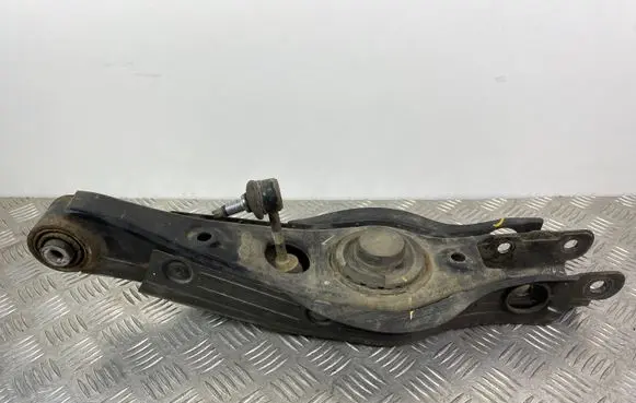 KIA Sorento Rear control arm
