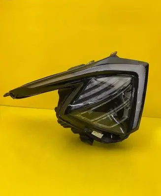 KIA Sportage Headlight/headlamp 92102R2100