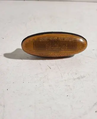 Mazda 323 F Front fender indicator light 0464120