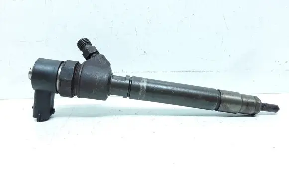 Volvo XC70 Fuel injector 30777526 0445110298