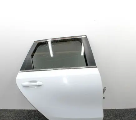 KIA Ceed Rear door 