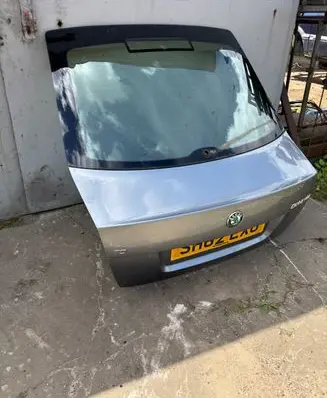 Skoda Octavia Mk2 (1Z) Tailgate/trunk/boot lid 