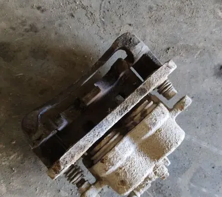 SsangYong Rexton Front brake caliper