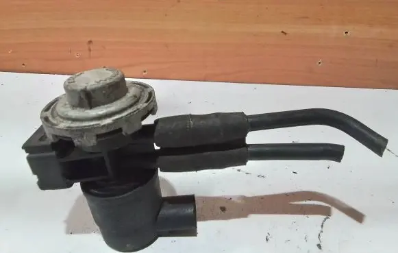 Jeep Grand Cherokee (WJ) Turbo solenoid valve 52128550AA