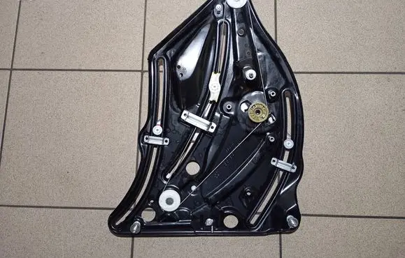 Mercedes-Benz E C207 W207 Front door electric window regulator A2076701303 LH961881103 LH961881