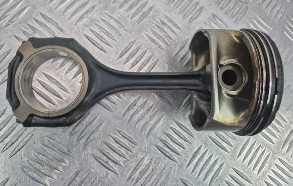 Mercedes-Benz E W212 Piston with connecting rod 92L88 23170
