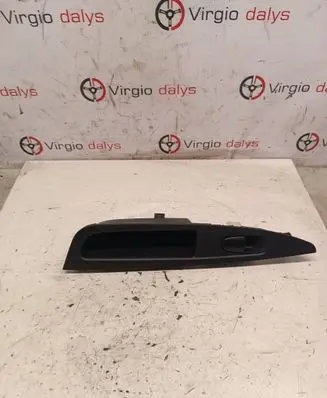 Nissan Qashqai Electric window control switch 829604EA0AX