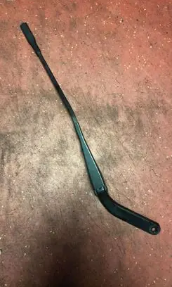 BMW 1 E82 E88 Windshield/front glass wiper blade 7169973
