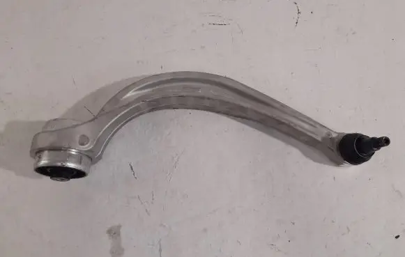 Porsche Cayenne (9Y0 9Y3) Front lower control arm/wishbone 4m0407695D