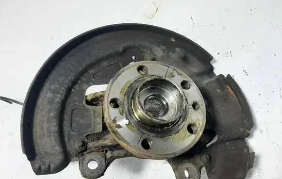 Volvo S60 Front wheel hub