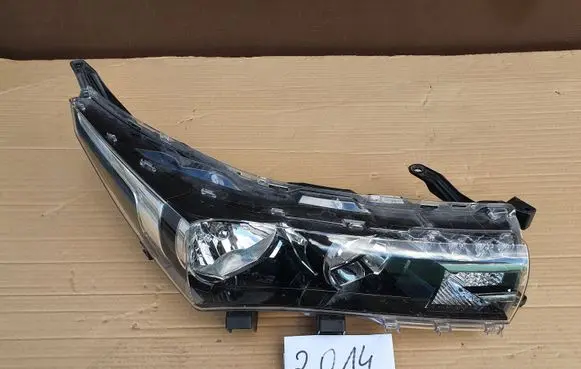 Toyota Corolla E160 E170 Headlight/headlamp 8113002E7100