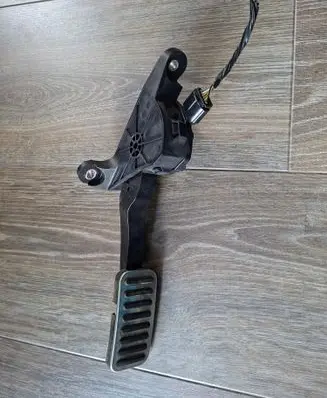KIA Pro Cee'd III Accelerator throttle pedal 32700G4930