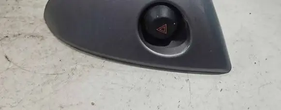 Toyota RAV 4 (XA30) Hazard light switch 5541242060