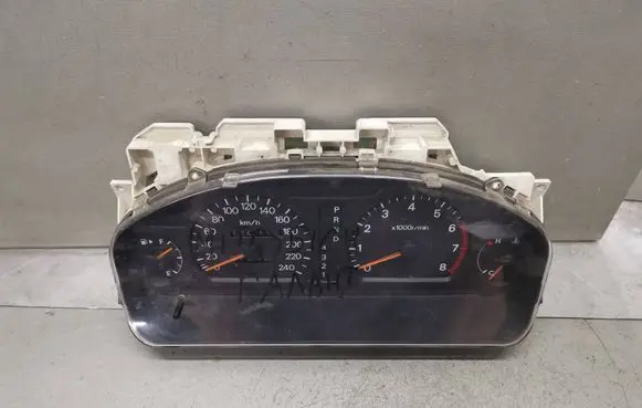 Mitsubishi Galant Speedometer (instrument cluster) MR471212