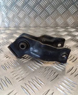 Citroen C4 Grand Picasso Engine mounting bracket 9682516380