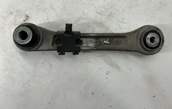 Maserati Ghibli Rear control arm 670035979