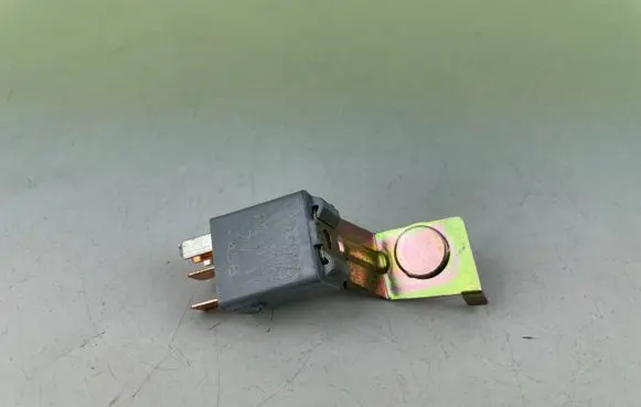 Subaru Legacy Seat heating relay RC5103 RC-5103