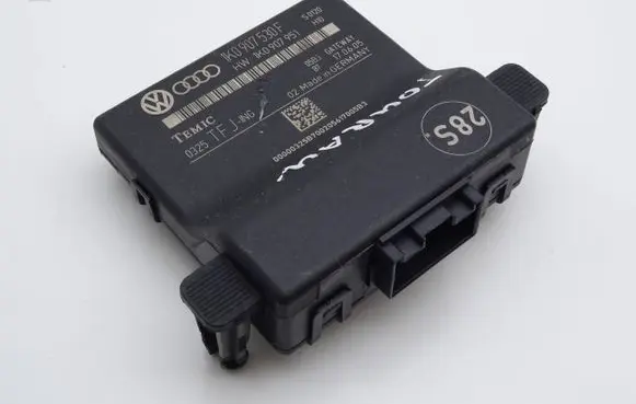 Volkswagen Touran I Gateway control module 1K0907530F