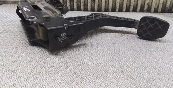 Clutch pedal