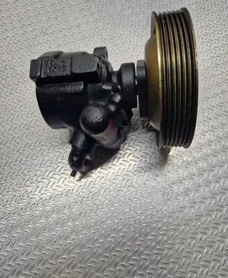Alfa Romeo 147 Power steering pump 46534757 26064414FJ