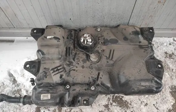 Opel Vivaro Fuel tank 172011620R 93461336 9510115050100X