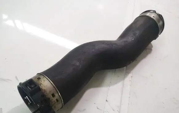 BMW 5 F10 F11 Intercooler hose/pipe