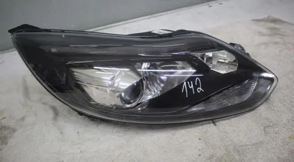 Ford Focus Headlight/headlamp