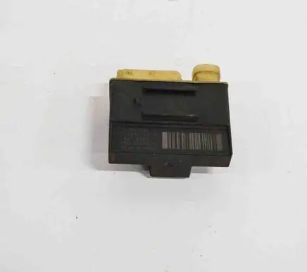 Peugeot 5008 Glow plug pre-heat relay 9662570880