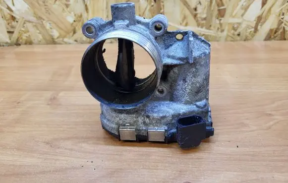 Volvo V70 Throttle valve 8692720 08W05 0281002767
