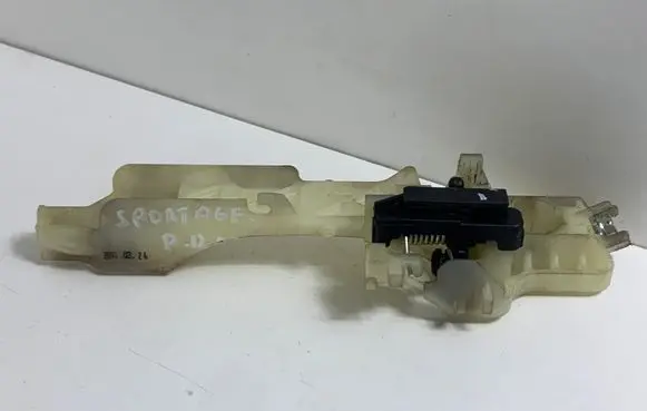 KIA Sportage Front door exterior handle/bracket 
