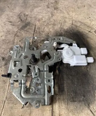 Renault Master III Sliding door lock 826703236R